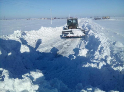 Из-за обильного снегопада остались без электричества жители 20 сел в Волгоградской области