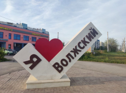 О тротиловых бомбах в трех ТЦ  Волжского сообщил неизвестный 