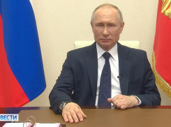 Президент России объявил о продлении выходных до конца месяца