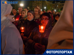 Волгоградцы 4,5 часа встречали праздник светлой Пасхи: ночная служба в храме Невского