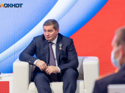 Губернатор Бочаров заявил о взрывной заболеваемости штаммом «омикрон»