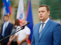 Волгоградский вице-губернатор по культуре продемонстрировал свою изрядно располневшую фигуру