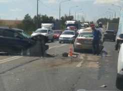 В Волгограде ДТП на Третьей Продольной собирает огромную пробку