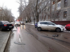 Водитель Lifan сыграл в бильярд тремя иномарками на севере Волгограда: есть пострадавшие