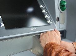 29-летний сотрудник банка в Волгограде крал деньги со счетов клиентов