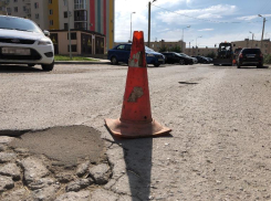 Не поставил на ручник: под Волгоградом грузовик наехал на пешехода