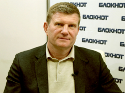 Это сколько надо было покурить, чтобы отдать общественный транспорт Волгограда непонятной иногородней компании, - Олег Савченко