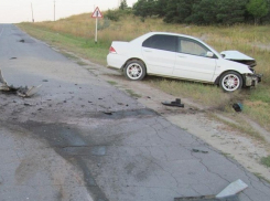 В лобовом столкновении под Волгоградом погиб водитель и пострадала 15-летняя пассажирка 