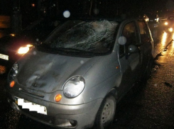 Сидевшая на ночной трассе под Волгоградом женщина погибла под колесами Matiz