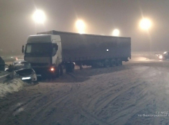 Стали известны подробности страшного столкновения фуры и Matiz на западе Волгограда 