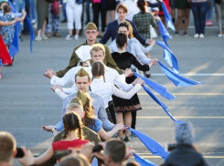 Тысячу синих платочков раздадут волгоградцам 9 мая