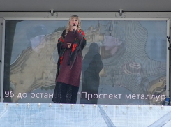 Под Волгоградом на строевом плацу прошел концерт для военных связистов и мобилизованных