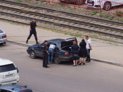 Вооруженный экипаж полиции задержал водителя Daewoo в Волгограде 