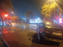 Водитель Porsche Cayenne сбил трех волгоградцев на парковке