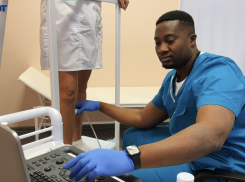 Перед новым годом раздай долги, наведи красоту и сходи к флебологу: прием 700 вместо 2000 рублей