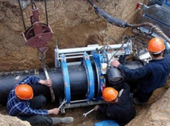 На набережной Волгограда проложили 130 метров новой трубы водопровода 