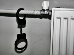 Волгоградец получил 3 года колонии за пленение тещи