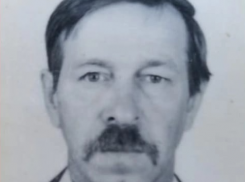 Двое суток не выходит на связь: в Волгограде пропал худой мужчина в синих брюках