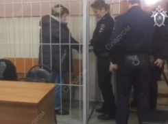 Изрезавшая до смерти ножом парализованного 81-летнего инвалида волгоградка пойдет под суд