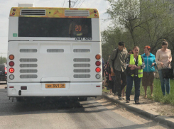 Власти Волгограда гордятся несколькими миллионами рублей от «Питеравто», умалчивая про потраченные на них 1,6 млрд