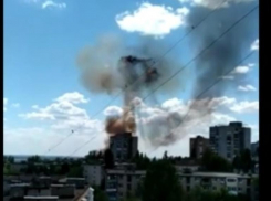 Автозаправка взорвалась на севере Волгограда: на видео попал столб огня