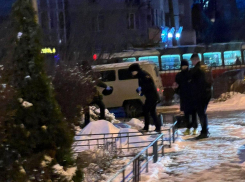 Тело молодого парня нашли у элитной высотки в Волгограде