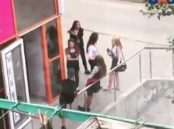 Разборки выпускниц после последнего звонка в Волгограде попали на видео 