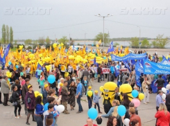 На улицы Волгограда 1 мая вышли 1500 полицейских