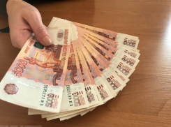 В помещении ломбарда «Корона» в Волжском орудовали мошенники