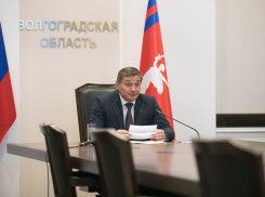Волгоградский губернатор объявил новые меры борьбы с COVID-19: полный список