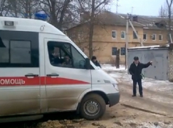 Маршрутчик в Волгограде спас бригаду скорой помощи 