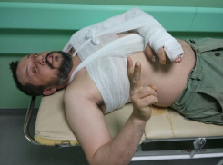 Напавших на волгоградского художника в День Победы было четверо