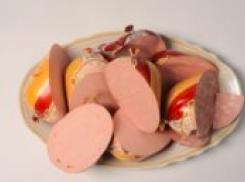 Опасную колбасу нашли в соцучреждении в Волгоградской области