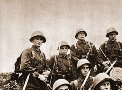 15 сентября 1942 года – 13-я гвардейская дивизия Родимцева в Сталинграде сходу вступает в бой