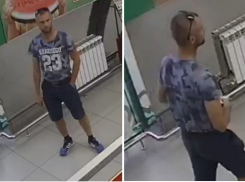 Объявлен розыск: волгоградец снял в банкомате 180 тысяч рублей с чужой карты