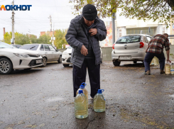 В Волгограде жители почти неделю сидят без воды