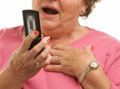 Под Волгоградом 82-летняя женщина выстояла под напором мошенника 