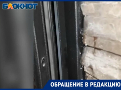 «Лужи до первого этажа»: жители 9-этажки в Волгограде несколько лет ждут ремонта ливневки на крыше