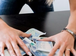 В Волжском заведующая детсадом  скрыла доход в 1 миллион рублей