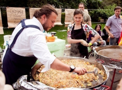 Волгоградцы сразятся в кулинарном конкурсе с мошками и комарами ﻿