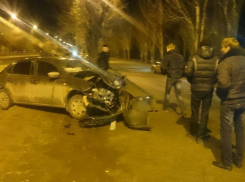 В Волжском москвичка на огромной скорости протаранила деревья