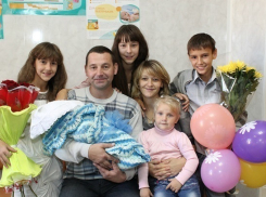 Поздравления с Международным женским днем я начинаю получать 7 марта, - волгоградка, мама 10 детей Ираида Ткачева