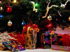 Где в Волгограде купить подарки и ёлку к Новому году-2015