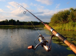 Из-за зацепившегося за дно крючка погиб волгоградский рыбак