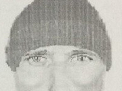 Волгоградских родителей предупреждают о педофиле с татуированными руками