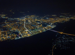 Ночной Волгоград с высоты 2600+ показал блогер