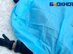 Труп в центре Волжского три часа шокирует горожан 