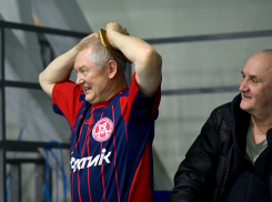 Волгоградский «Каустик» уступил в Санкт-Петербурге