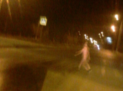 В центре Волгограда накануне горожане заметили голого мужчину