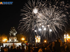 12 июня в Волгограде прогремит яркий фейерверк в виде смайликов, флага и шляпы